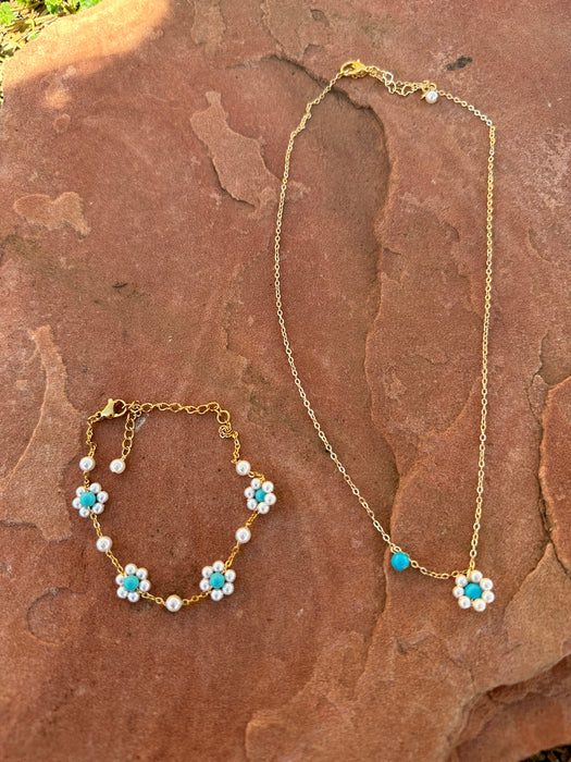 “The Golden Collection” Handmade Turquoise & Mother of Pearl Beaded 18k Gold Plated Flower Bracelet