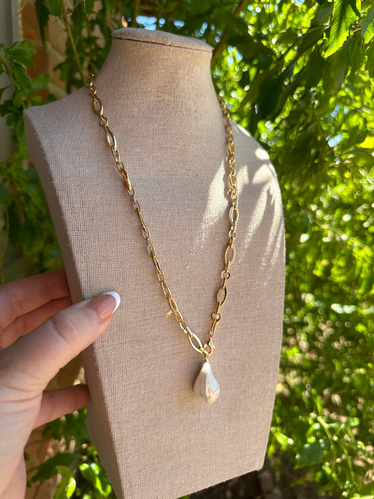 “The Golden Collection” Mother of Pearl Handmade 18k Gold Plated Chain Link Y Necklace