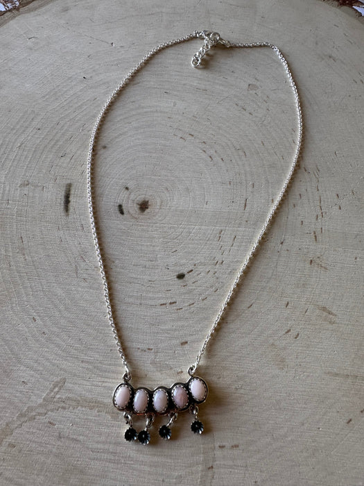 Beautiful Handmade Sterling Silver & Pink Conch 5 Stone Necklace