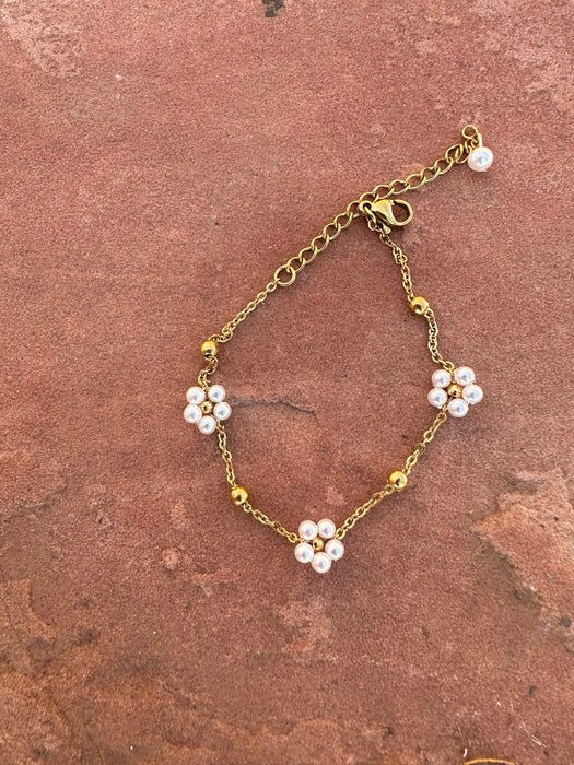 “The Golden Collection” Handmade Mother of Pearl 3mm Beaded 18k Gold Plated Flower Bracelet