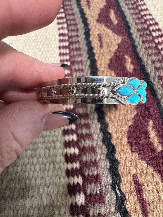 Beautiful Navajo Sterling Silver & Turquoise Bracelet Cuff Signed