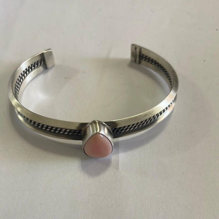 Navajo Pink Conch & Sterling Silver Adjustable Tear Drop Cuff Bracelet Signed Tahe