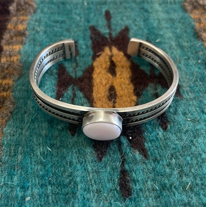 Navajo Pink Conch & Sterling Silver Adjustable Oval Cuff Bracelet Signed Tahe