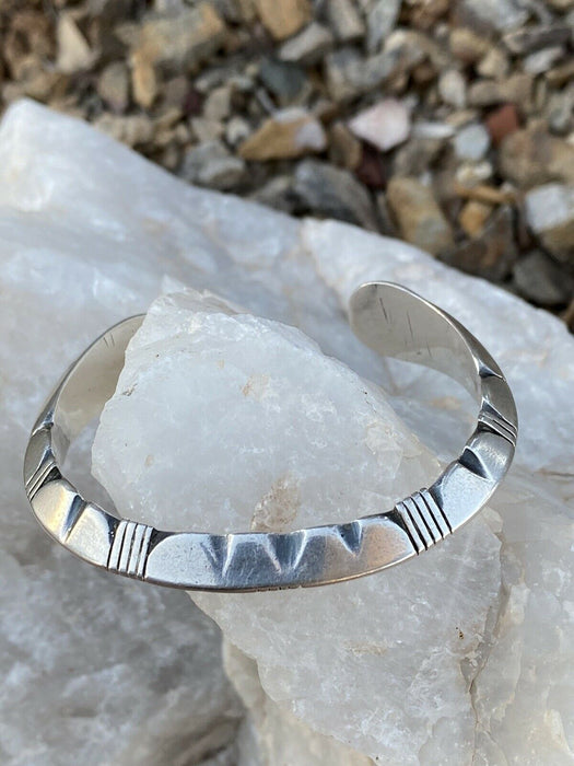 Gorgeous Navajo Sterling Silver Bracelet Signed By The Artist