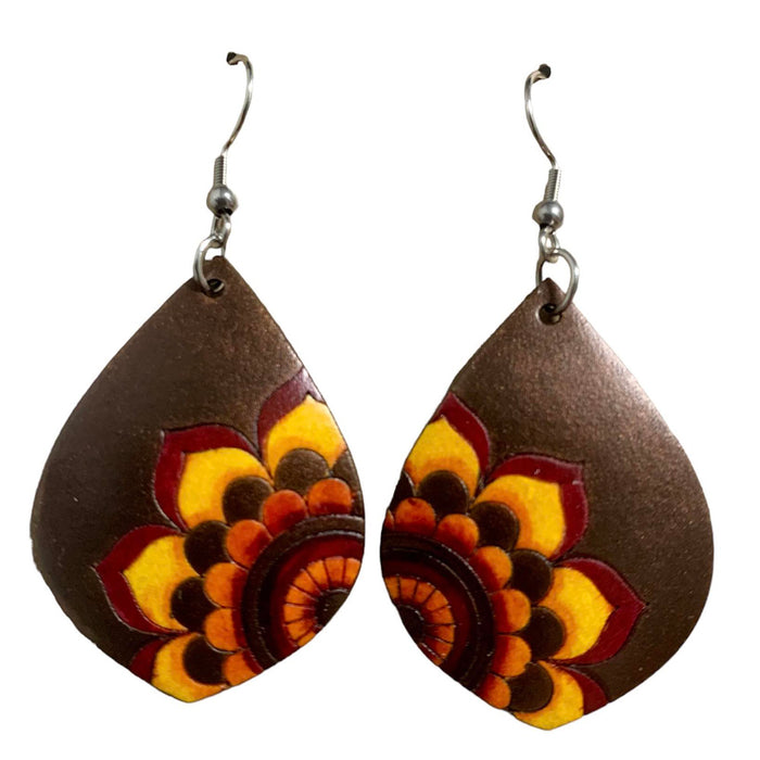 <center>Dangle Drop Flower Earrings w/ Earth Tones</br>Measures 2" high x 1" wide</br>Handmade in Colombia</center>