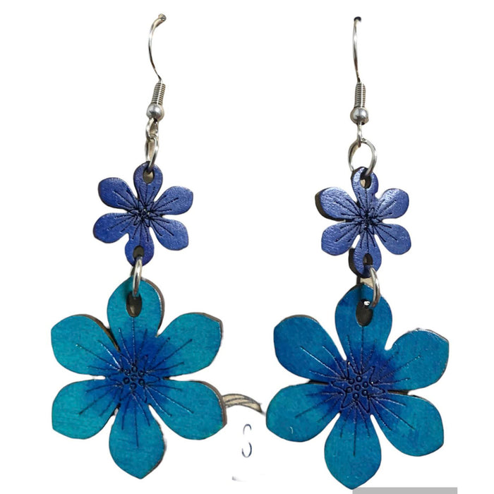 <center>Gourd Dangle Earrings with Two Blue Flowers</br>Measures 2" high x 1" wide</br>Handmade in Colombia</center>