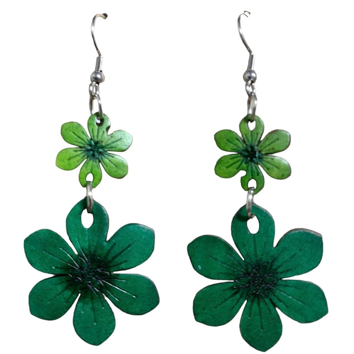 <center>Gourd Dangle Earrings with Two Green Flowers</br>Measures 2" high x 1" wide</br>Handmade in Colombia</center>