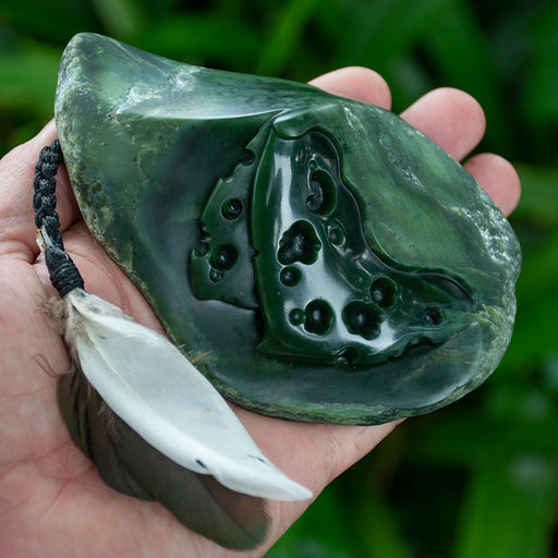 Jade Kawakawa Leaf Sculpture by Nick Balme - Culture Kraze Marketplace.com