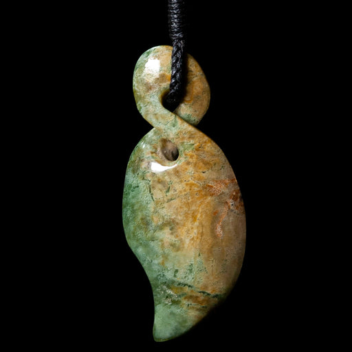 Pikorua (twist) Pounamu pendant - Culture Kraze Marketplace.com
